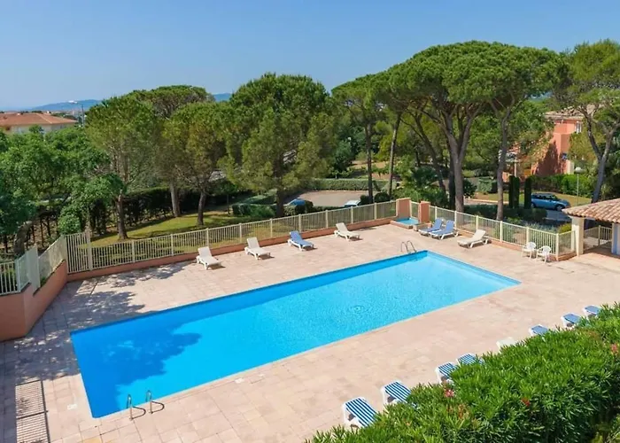 Апартаменты Oasis Des Grands Pins - Saint-raphael - Super Piscine & Tennis Exceptionnel Сен-Рафаэль