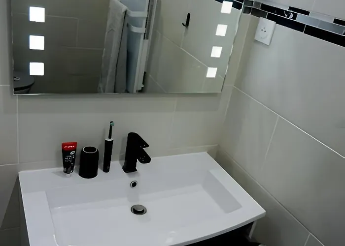 Oasis Des Grands Pins - Saint-raphael - Super Piscine & Tennis Exceptionnel Apartamento Saint-Raphaël